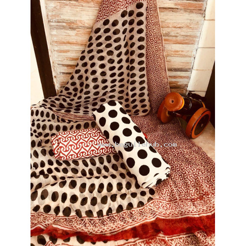 Un stiched salwar suit     